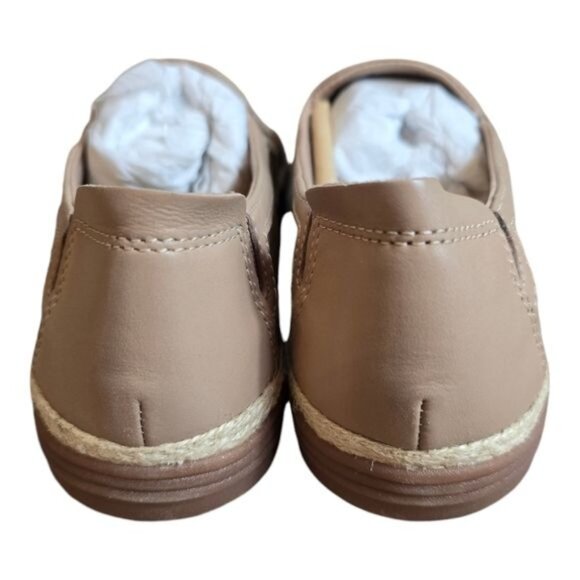 Clarks Elaina Ruby Loafers Leather Uppers Warm Beige 7.5 Wide Contemporary Work - Picture 4 of 14